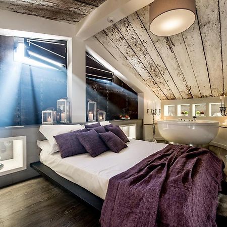 Emphasis Suites & Rooms Каляри Екстериор снимка